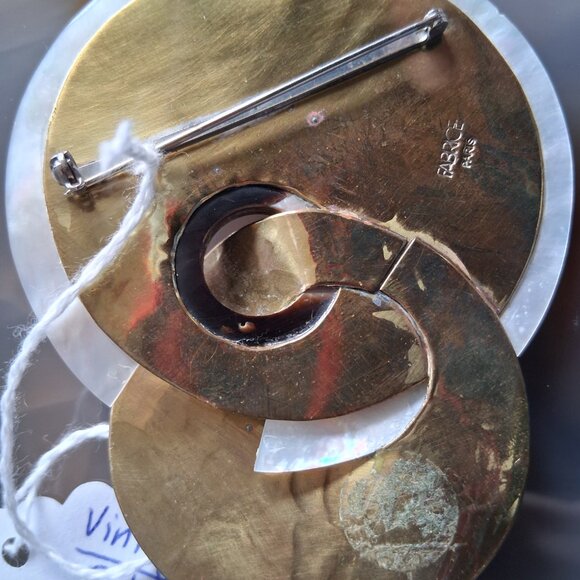 Vintage Signed Fabrice Paris Brooch Pin Mother of Pearl - Picture 3 of 3